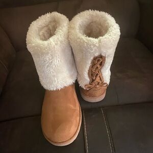 Cozy Tan and Cream Women's Boots